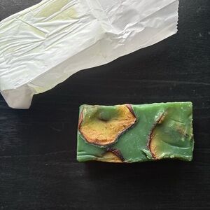 Lush kitchen Temptation apple soap slice new September 2025
